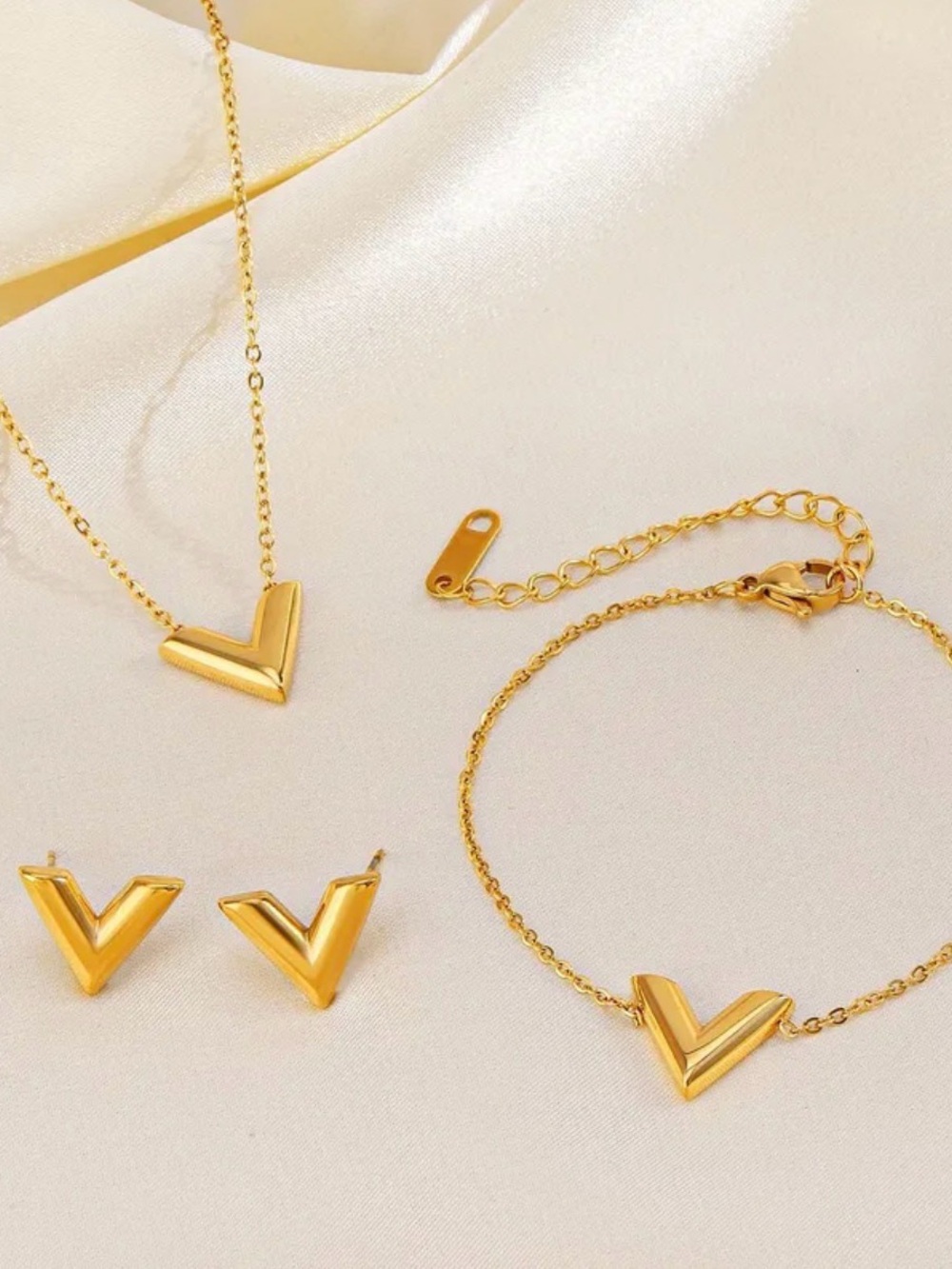 Gold V-Pendant Necklace, Bracelet & Stud Earring Set - Shiny Gold